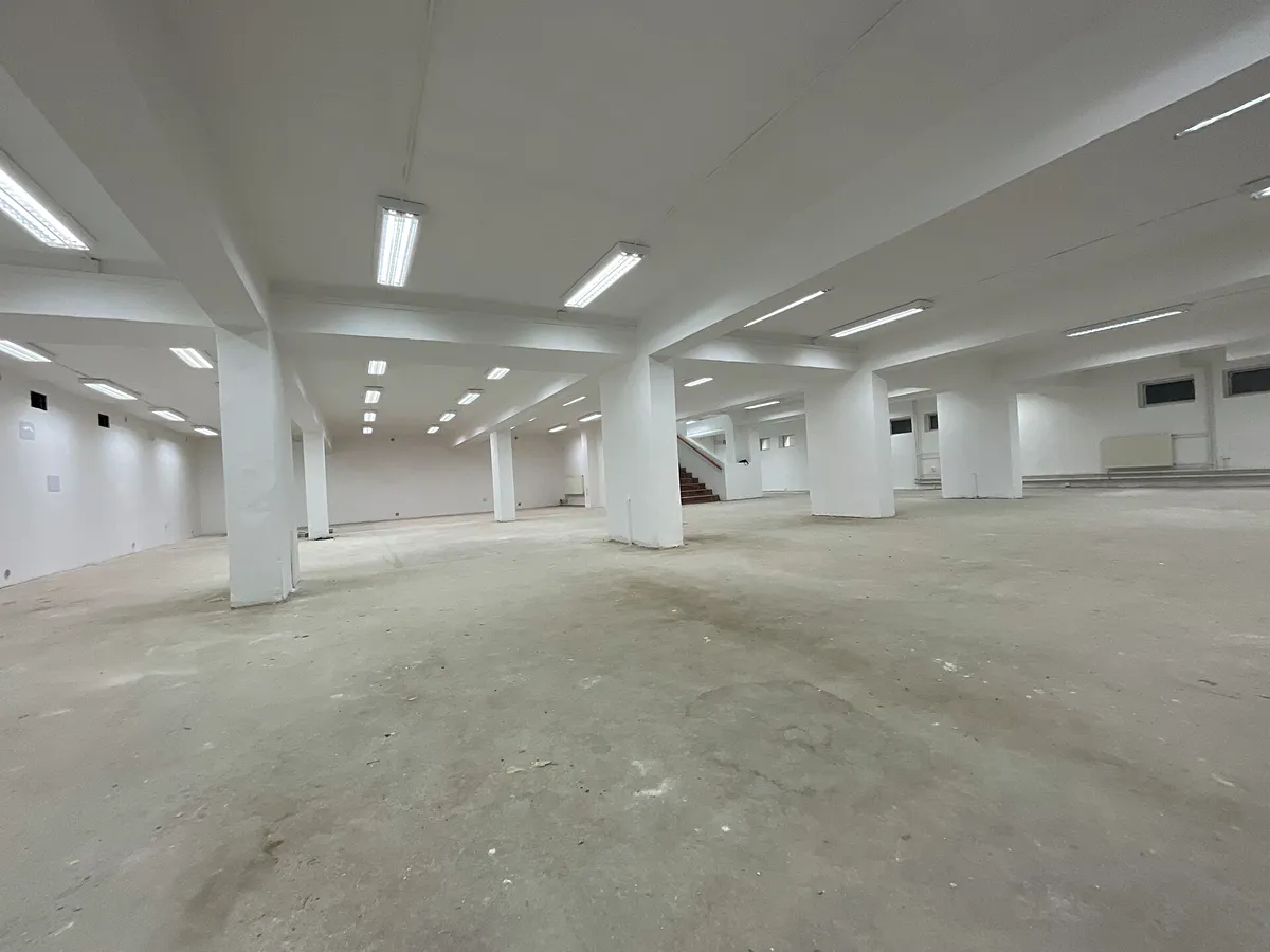 Pronájem obchodního prostoru 435 m²